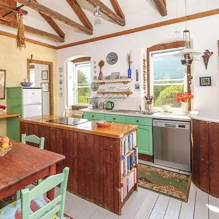 Villa Petrino House Platrithias