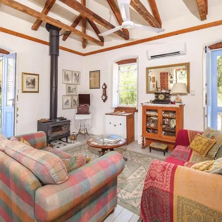 Petrino House Villa *