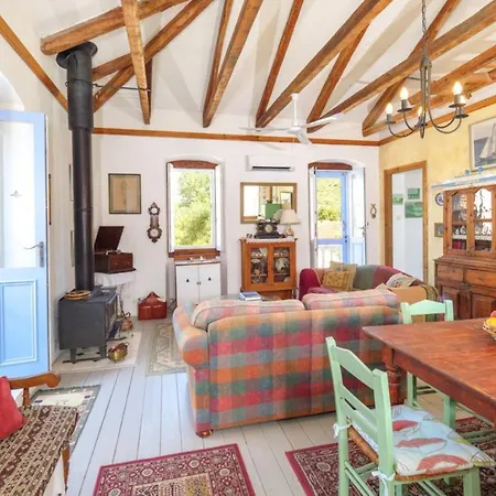 Villa Petrino House Platrithias